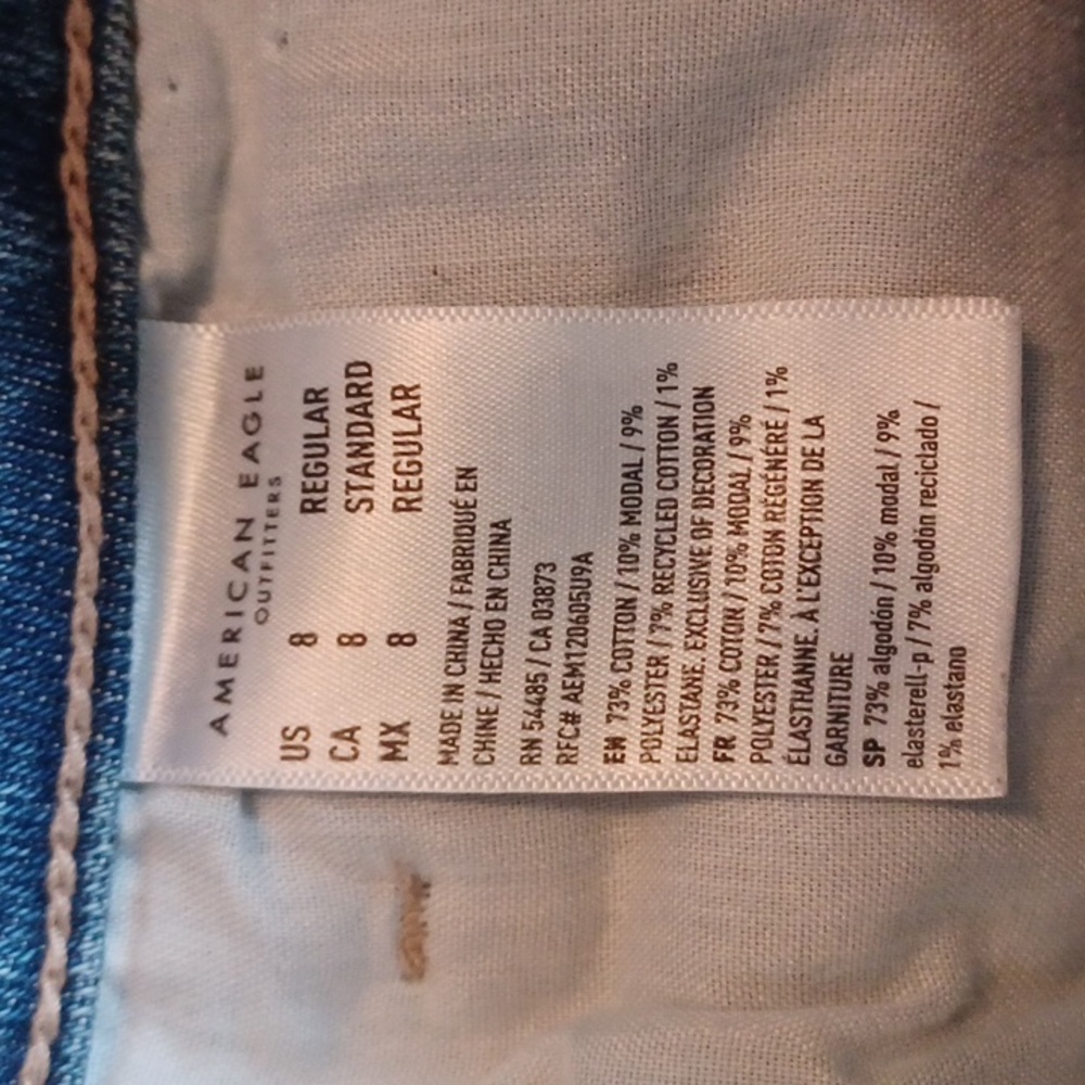 American Eagle Mom Straight Jean - Picture 8 of 9
